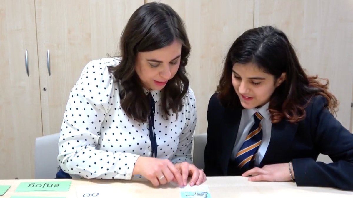 RuthMiskinEdu's tweet photo. Read how students with SEND who were previously unable to read "are now reading enthusiastically and developing their fluency" with #ReadWriteInc Fresh Start.  

Read the full case study of Olsen House, part of @KedlestonGroup 

https://t.co/TVOiwjisMd @OUPSecondary https://t.co/zEgmqe6Qkb
