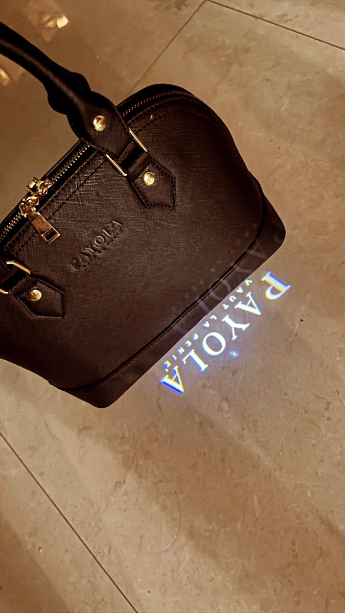 Local Neighborhood Clothes Dealer 🤩 tweet media