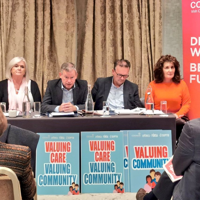 SIPTU members and activists are in Buswells today to brief TDs and Senators on the #ValuingCare campaign and the fight for better pay. #CostOfLivingCrisis pic.twitter.com/HwpueQR92v
