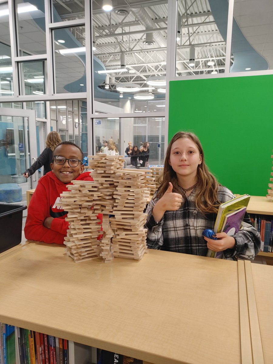 HESlittleVikes's tweet photo. OMS library media center is THE place to be! #noscreensrequired #21stcentury #creativeinnovators  

@Owatonna_MS https://t.co/JSG4zxWCcL