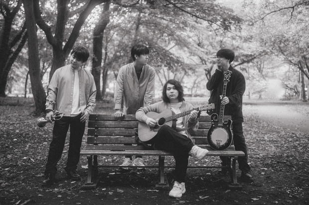 livedoornews's tweet photo. 【突如発表】Galileo Galilei、新体制で再始動「ぜひ今一度僕たちを信じてください」
https://t.co/13BgPwBrK6

2016年に開催された武道館公演をもって活動を終了していた。今回の再始動は、尾崎雄貴、尾崎和樹、岡崎真輝、岩井郁人を再び正式メンバーとして迎え入れた4人体制となっている。 https://t.co/5EfN9kjM8Q