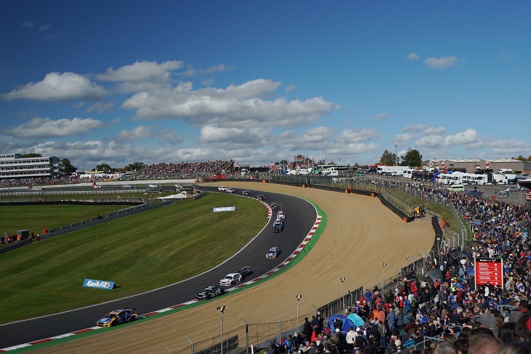 AllianceRaceUK's tweet photo. What a season it’s been for #Motorbase @naparacinguk and #ApecRacingWithBeavisMorgan 👏

Enjoy some pics from the weekend’s @BTCC finale @Brands_Hatch 👍

See more on the team Instagram page

📸 @JakobEbrey 

#ImWithMotorbase #NAPARacingUK #ApecRacingWithBeavisMorgan https://t.co/lAV4eSvwUF