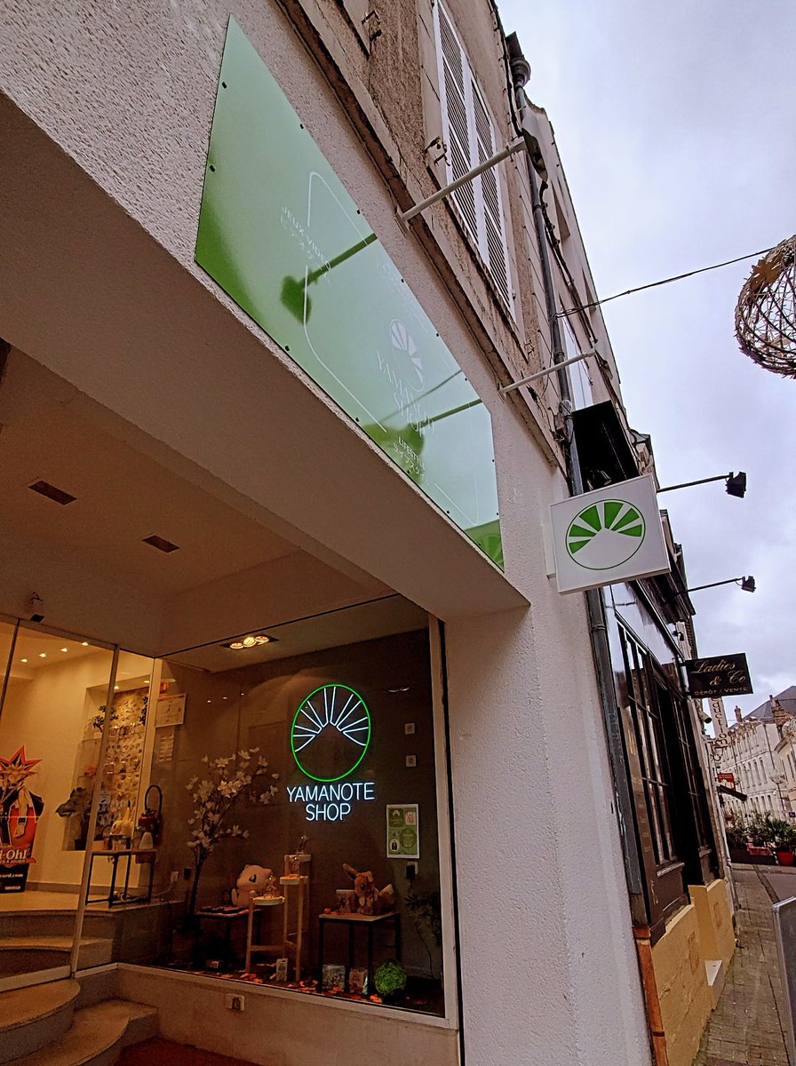 YamanoteShop's tweet photo. Hello minasan ! 💚

C'est parti pour une nouvelle semaine de folie ! 👀

Le shop est ouvert de 10h à 19h et, comme d'habitude, on vous y attend impatiemment 😊 https://t.co/A2UxxWlOJO