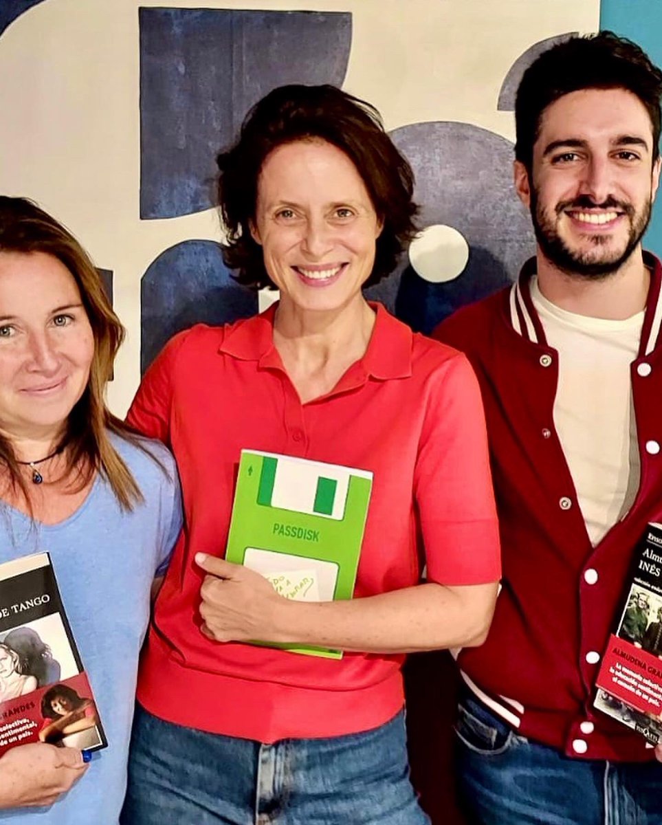 TODO VA A MEJORAR. De vez en cuando la vida, me sorprende y me regala a Almudena Grandes, a su última novela y a la que ahora es su voz: Aitana Sánchez-Gijón. 
Y se te eriza la piel y faltan palabras para nombrar lo que ofrecen a los que saben usarlas. Gracias…