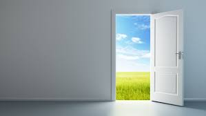 SharonWalkLoud's tweet photo. @realTuckFrumper @TulsiGabbard We don't care what happens with the door on your way out #SovietAsset https://t.co/Uru4ZkSyvt