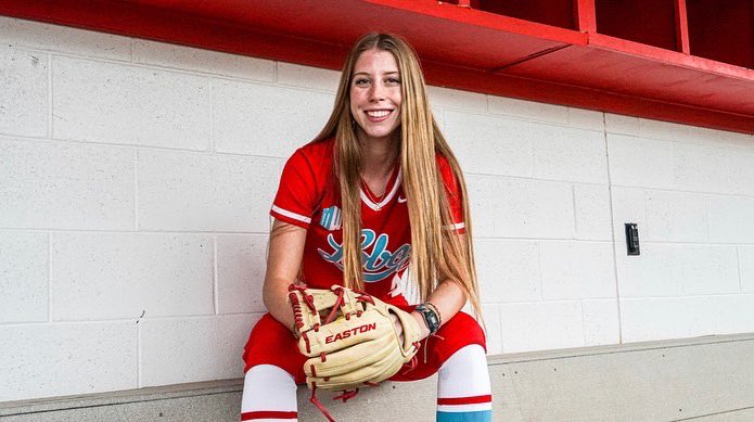 karlysmith26's tweet photo. I am extremely humbled and blessed to announce that I am now committed to play D1 softball at The University of New Mexico! A HUGE thank you to my amazing family and everyone who has helped me get here. So thankful for this opportunity. @UNMLoboSB @BTelesco_11 @marisa_stank https://t.co/L6V9g8PAdZ