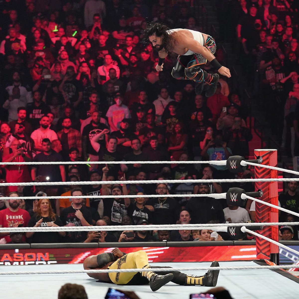 SethRNet's tweet image. RAW Digitals: sethrollinsphotos.com/thumbnails.php…
 #SethRollins #SethFreakinRollins #RollinsForever #EmbracetheVision #MondayNightRollins #WWE #Raw