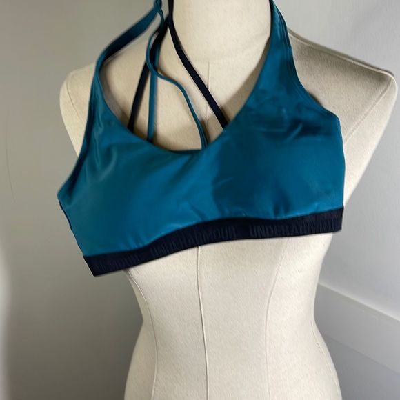 Kkatacara's tweet photo. So good I had to share! Check out all the items I'm loving on @Poshmarkapp #poshmark #fashion #style #shopmycloset #underarmour #annemichelle: https://t.co/r8sGninI5Q https://t.co/uYtlNkzynb