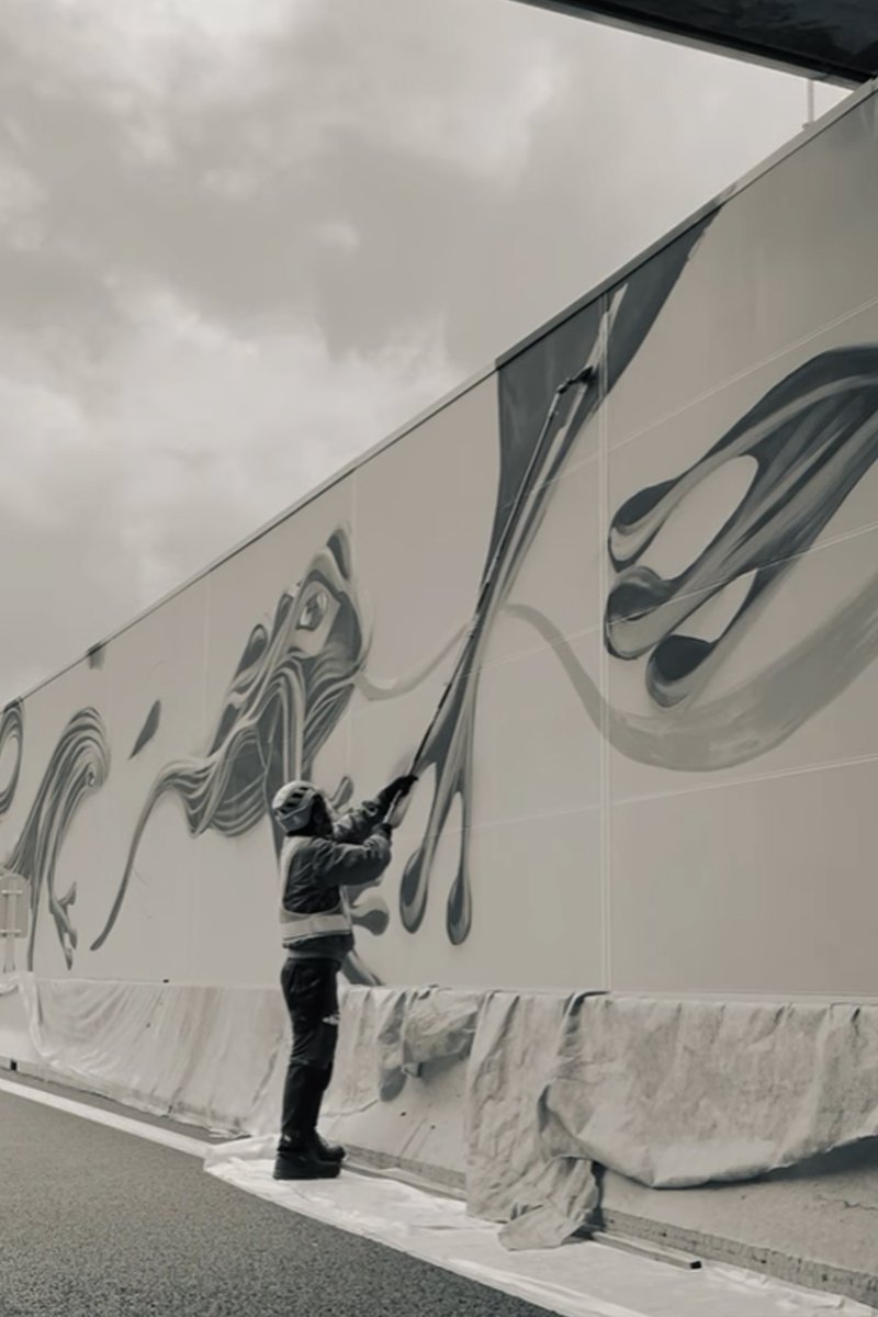A480Rondeau's tweet photo. En ce moment à #Catane 📍

Au bord de l' #A480, l'artiste Pantonio réalise une #fresque géante de 500m de long ! 🖌️🎨

Plus d'infos ➡️ https://t.co/Y53Fj948ql https://t.co/Sin121w5Uc
