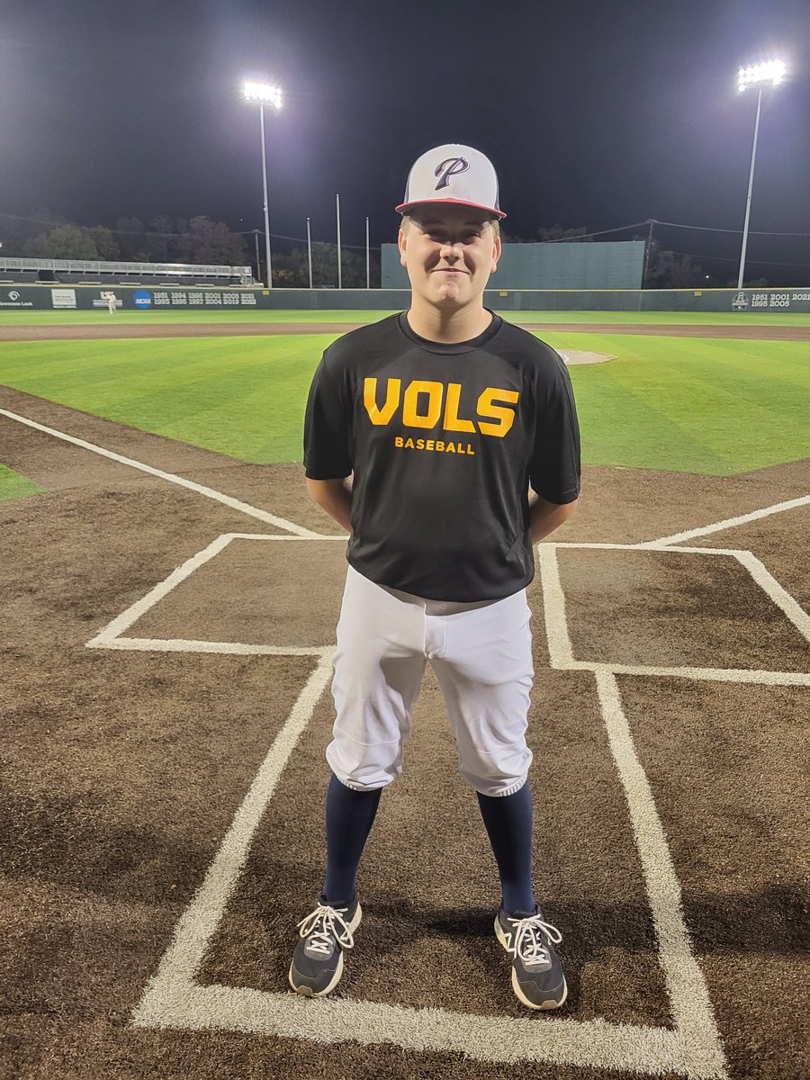 Stitchkid2127's tweet photo. Great evening at the Vols skills showcase!! https://t.co/krJ3NeM7yb