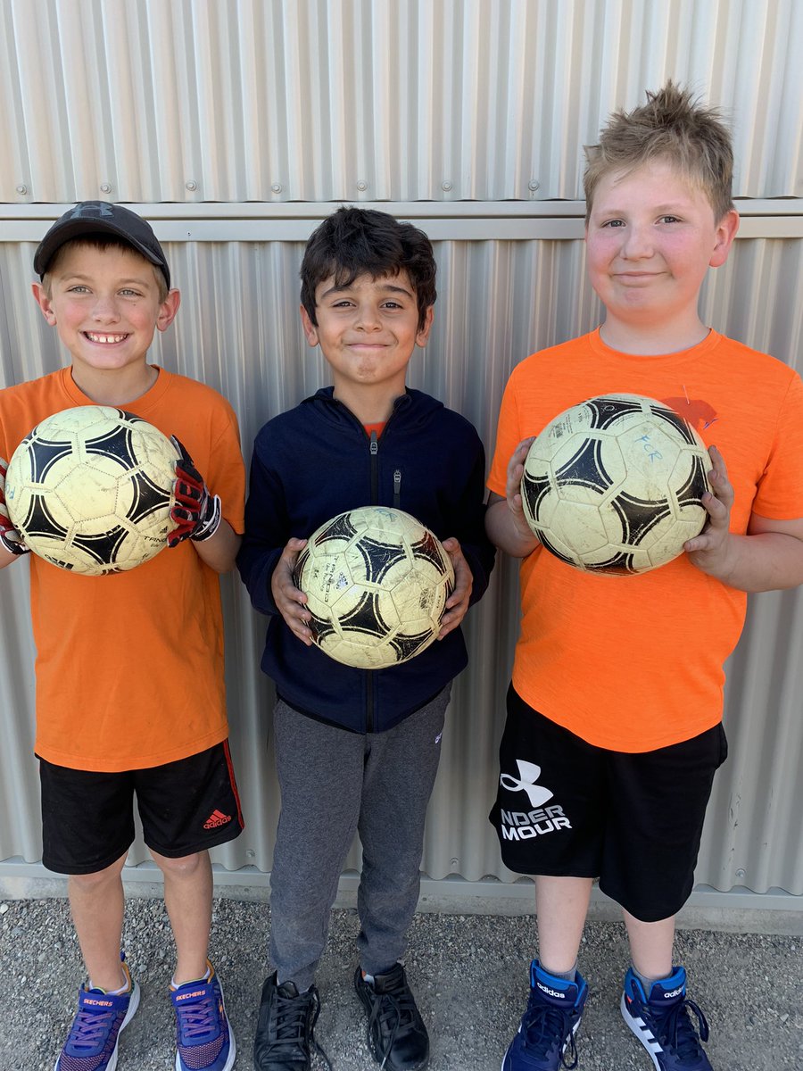 FergusonSchool's tweet photo. Thank you to @FCReginaSoccer for donating soccer balls to our school! We are grateful! https://t.co/YjNJrKcETl