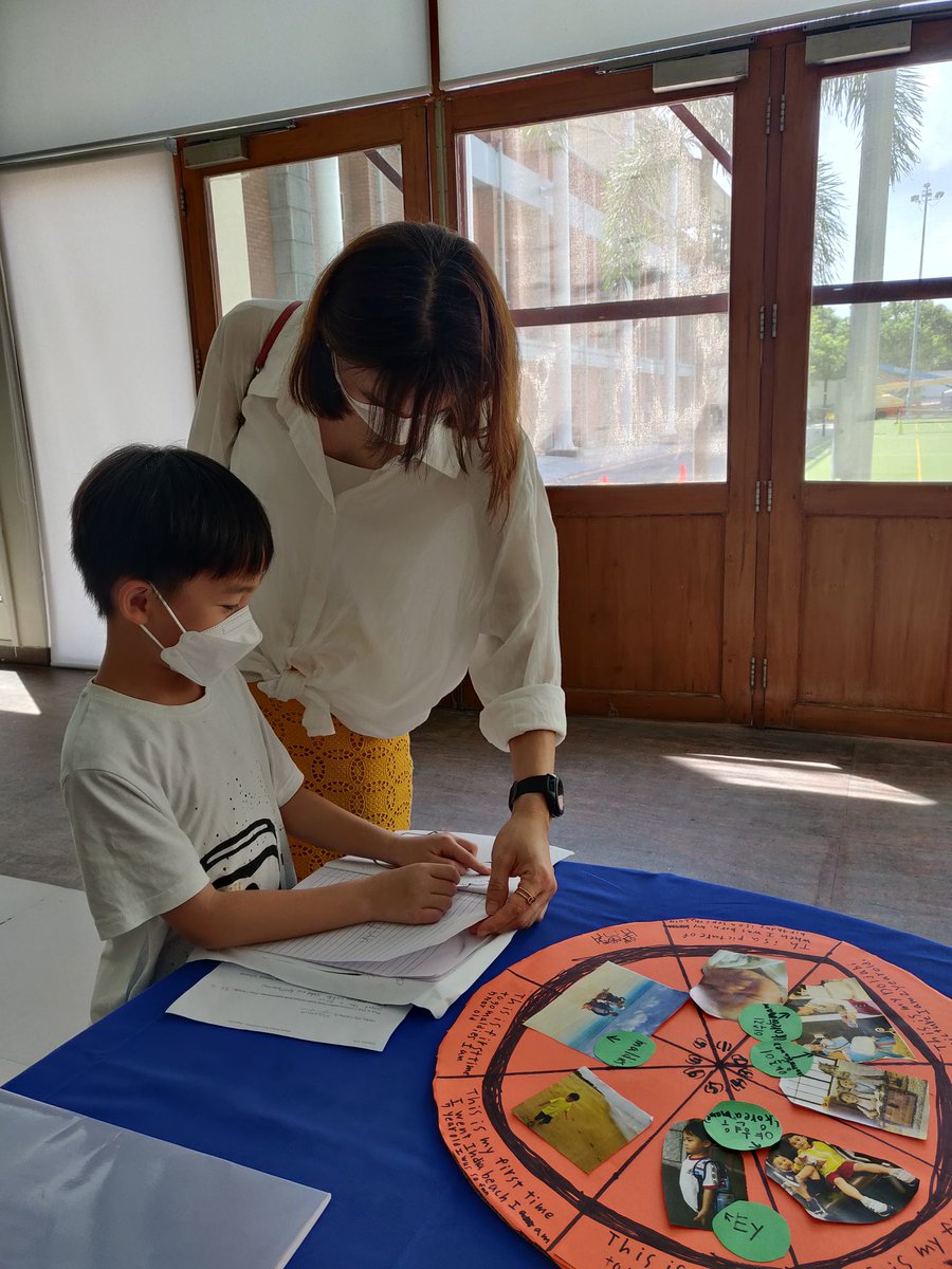 learnerDJ's tweet image. #AISCgrade2 students presenting their Identity Museum project to parents. So proud of the creativity and  persistence they showed as they prepared to showcase their learning. #AISCinquiry @AISCElementary @BabuFiona @MonaSylvina @EFijman @marykellyb @