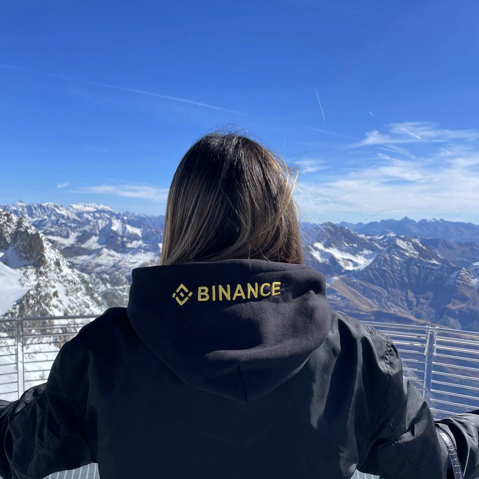 Traveling somewhere?

Share your travel photos and win up to 500 #BUSD as well as 3 of your favourite #Binance merch items!

How to join:
🔸 Post a travel-themed picture with any Binance element
🔸 Share your photos using #TravelWithBinance

T&amp;Cs apply ➡️ binance.com/en/survey/a46d…