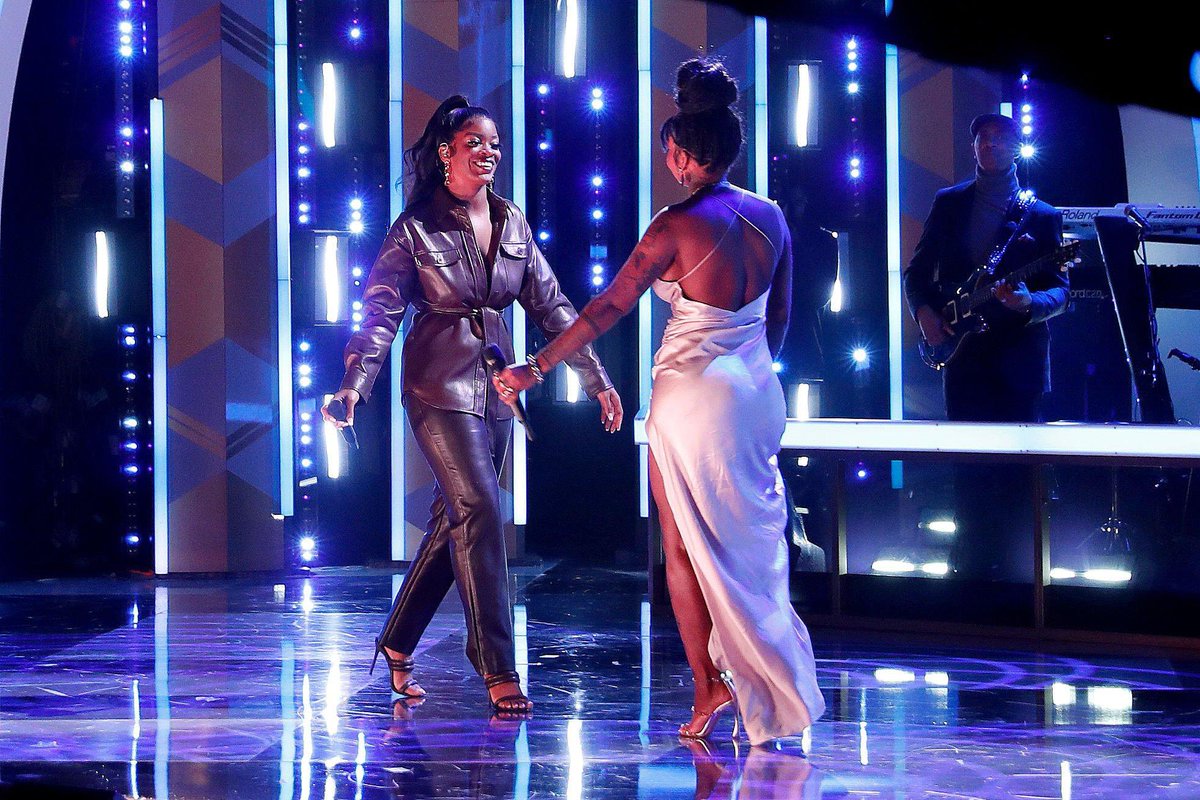 4shtzndgiggles's tweet photo. Ari Lennox and Summer Walker always sound so good together 😩 https://t.co/iZjXoyjqPD