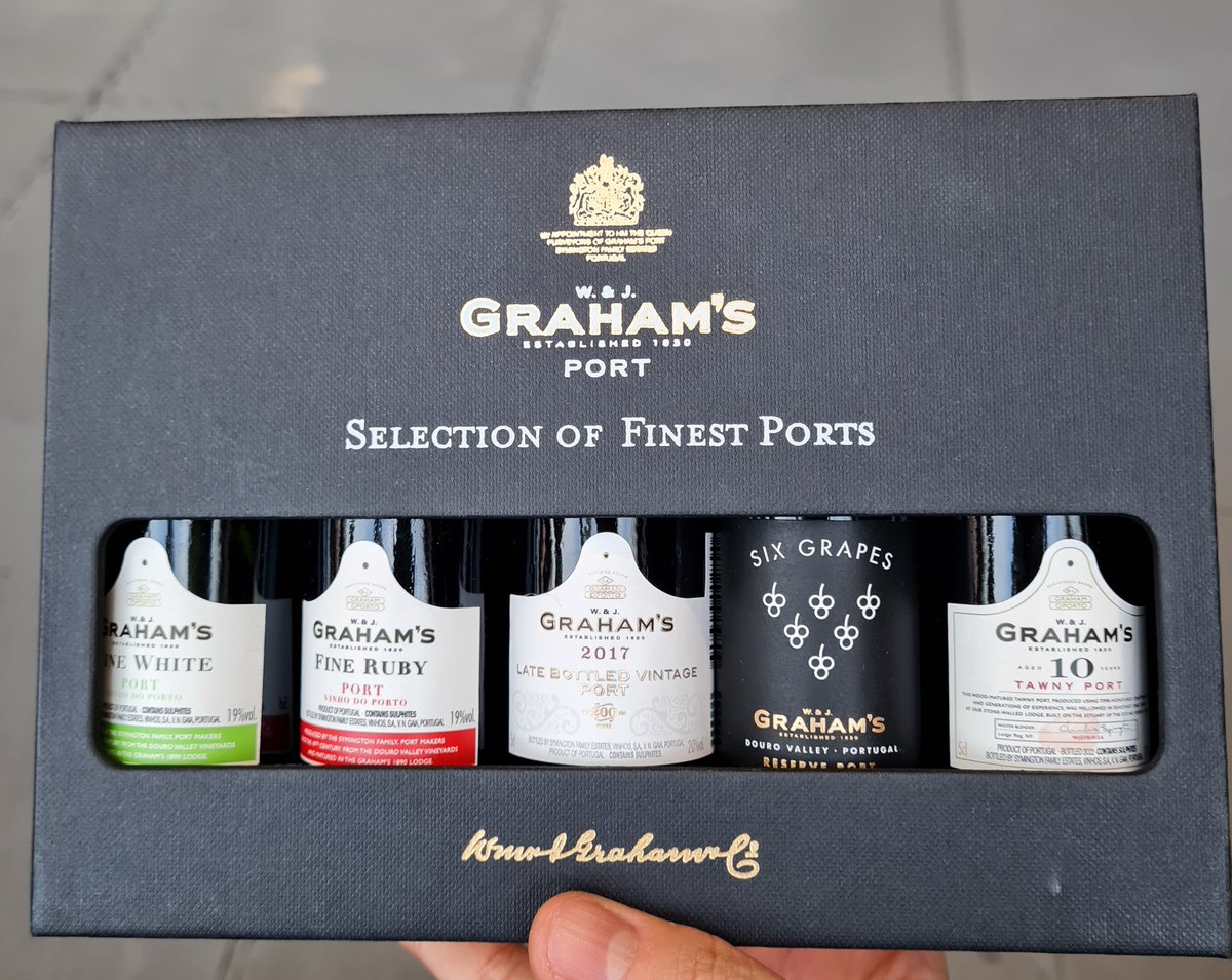 leticiakawano's tweet photo. At Lisbon 🇵🇹 airport picking up freshly baked Portuguese pâtisseries & Porto wine for @magicevidence & #REMEDYproject 🇧🇻
Looking forward to seeing you F2F!
#PerVandvik #TandiHafver #LinnBrant #VastiBanks @Dr_EAH #SiljeSiversen #SiriSterelv #StjinVanDeVelde @PVsletten https://t.co/BIQu3iERIt