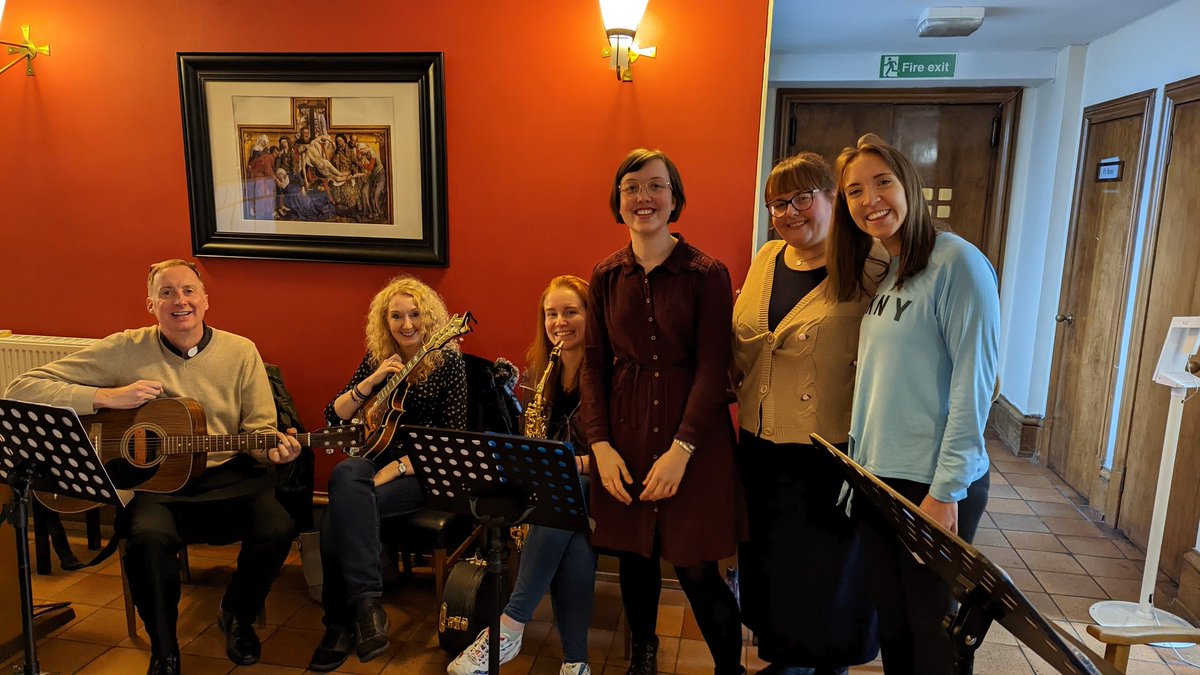 Congratulations to the PGDE Applied Catholic Theology class who celebrated their Welcome Mass today. Many thanks to celebrant Bishop John, and to Fr Ross and the <a href="/GUCatholic/">GU Catholic Association</a> team for hosting us. Good luck and blessings for your school experience placements! <a href="/UofGEducation/">School of Education</a>