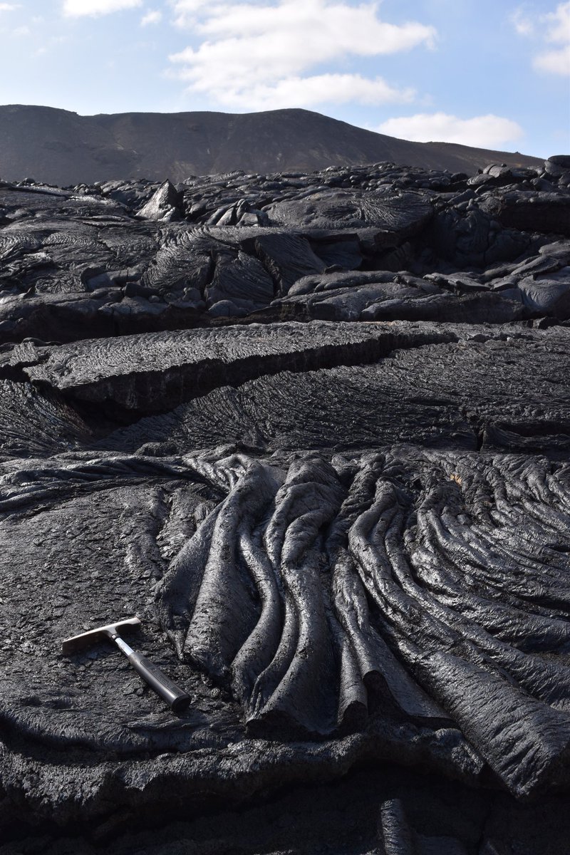 ADanielsVolc's tweet photo. some wholesome lava content for my 10 followers (Fagradalsfjall’s flow field last July (4/7/21) before the meradalir eruption) https://t.co/j512JeZZiq