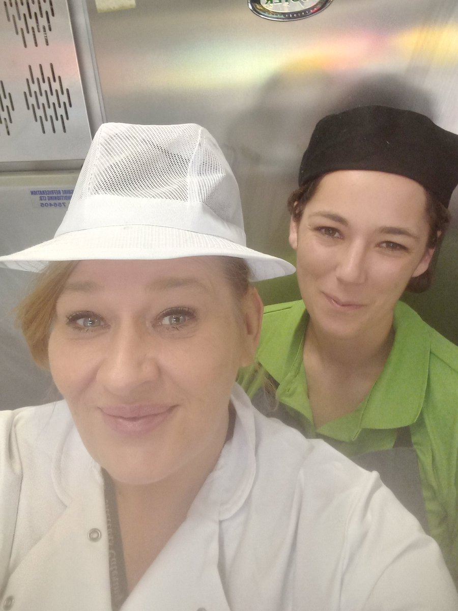 Louisa Mellors tweet media