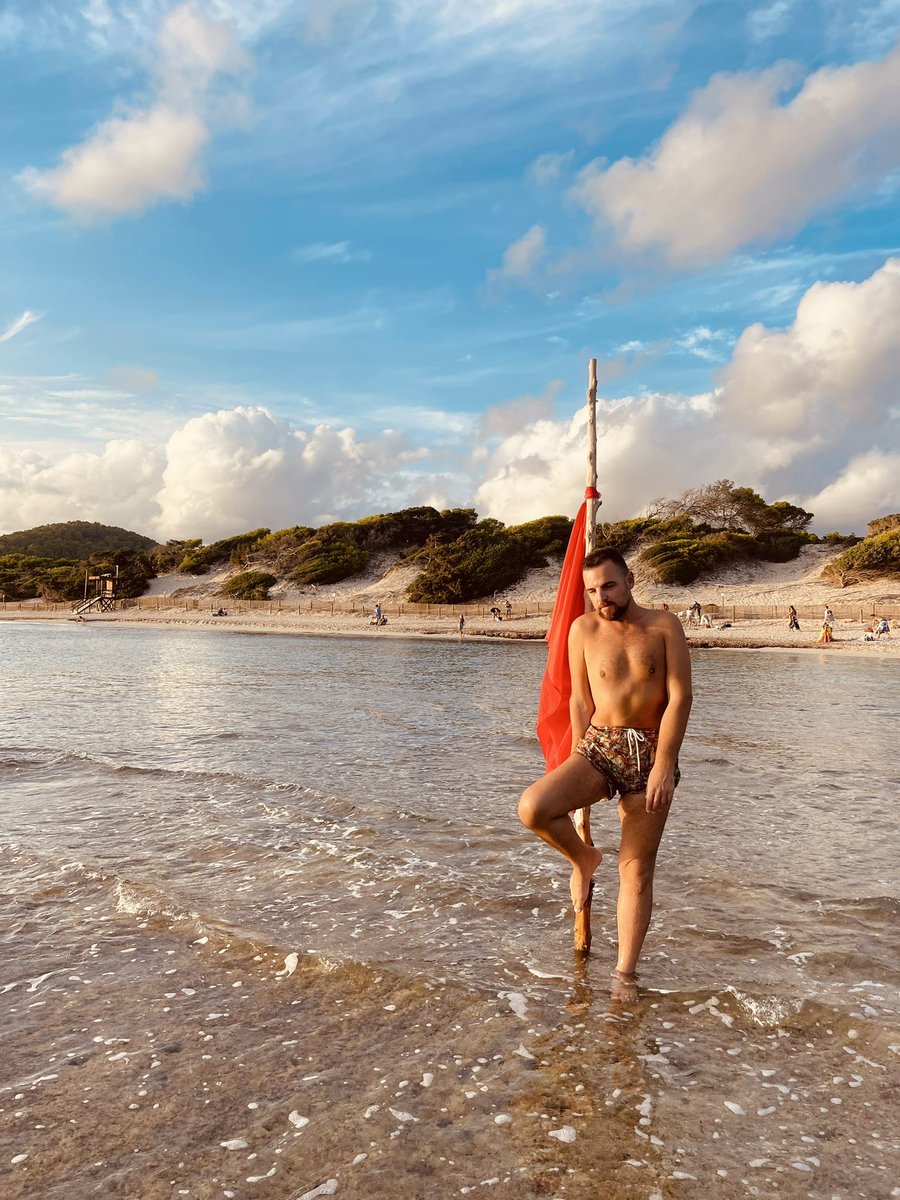 LorenzoBosio1's tweet photo. 𝐍𝐨 𝐝𝐞𝐣𝐨 𝐩𝐚𝐬𝐚𝐫 𝐞𝐥 𝐯𝐞𝐫𝐚𝐧𝐨
@satrinxaibiza
-
-
-
#satrinxa #eivissa #me #gayibiza #ibizabeach #ibiza #sun #october #gayguy #boniacaso #hoscos #hoscosespaña https://t.co/QFMtj0qVNC
