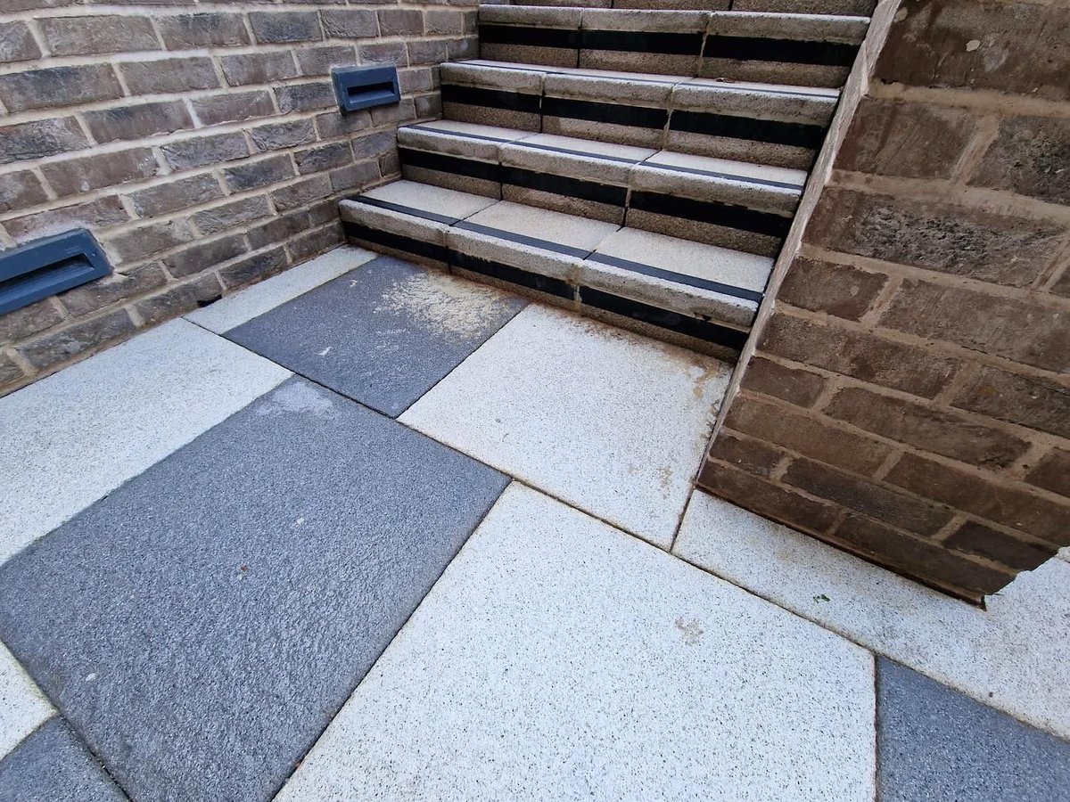 simplecleanuk's tweet photo. 🔥The Simple Clean team managed to do an amazing job on all stairs, walls and flooring to help brighten up this property estate and make it safe for residents. ☎️ 020 8916 2237 or visit our 🌐website link in the bio. #simpleclean #surrey #london #cleaning #commercial #property https://t.co/zuYBhHqxPu