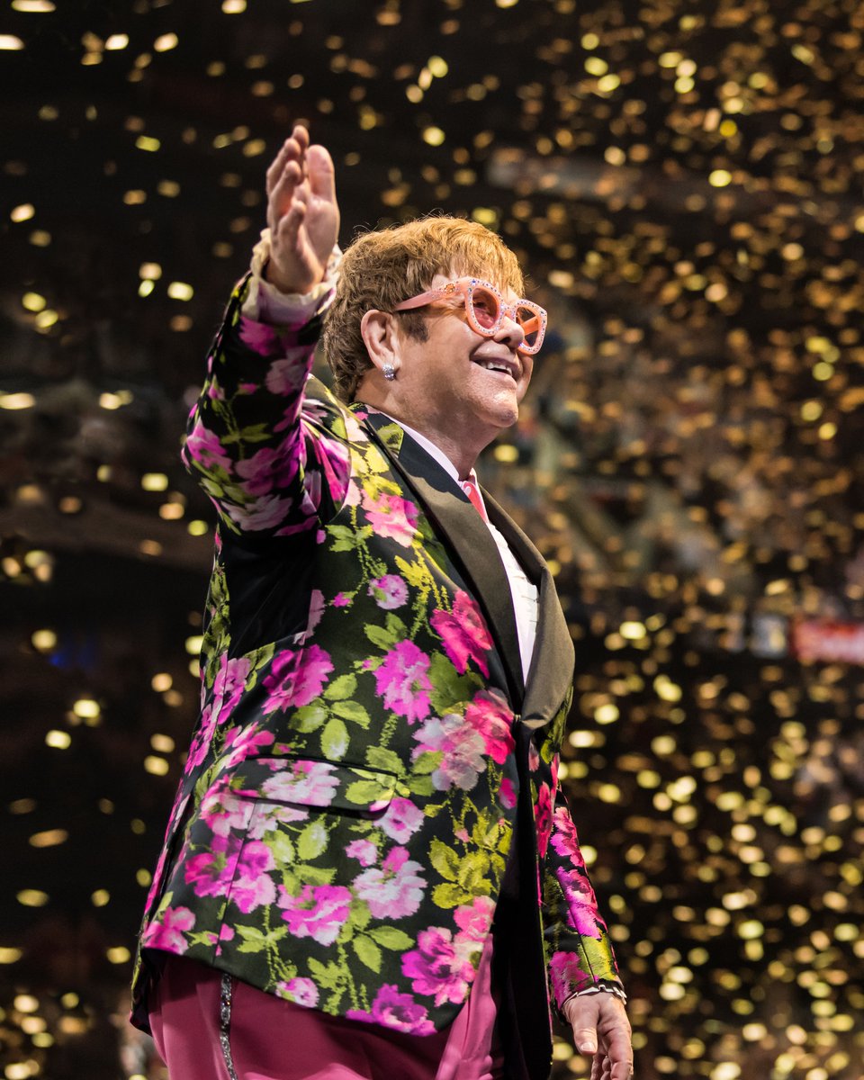 @LACMA announced that #EltonJohn will perform at the 2022 Art+Film Gala. Gucci will again be the presenting sponsor of the event, which this year honors #HelenPashgian and #ParkChanWook. @eltonofficial #AlessandroMichele
