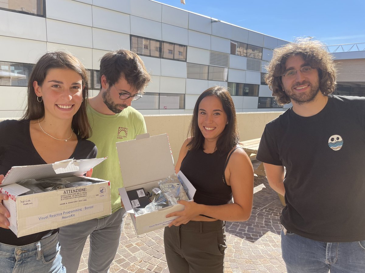 Matilde Perrino (@matildede_) on Twitter photo Feeling like kids with Christmas gifts! <a href="/Cajal_Training/">The CAJAL Advanced Neuroscience Training Programme</a> Feeling like kids with Christmas gifts! <a href="/Cajal_Training/">The CAJAL Advanced Neuroscience Training Programme</a>