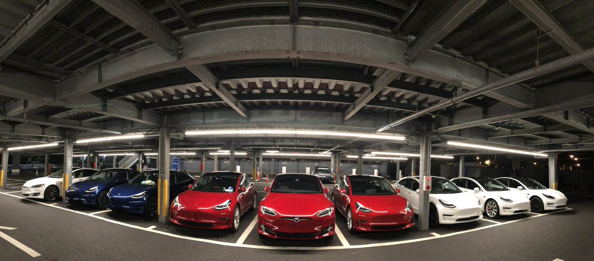 model3yokohama's tweet photo. 10/12水曜日21時から東雲SCナイトミート🌉

そろそろ充電したかったんだよなー
大黒PAは遠いんだよなー
という方

メーカー問わず、お待ちしてます。 https://t.co/WvHOOqs6oP