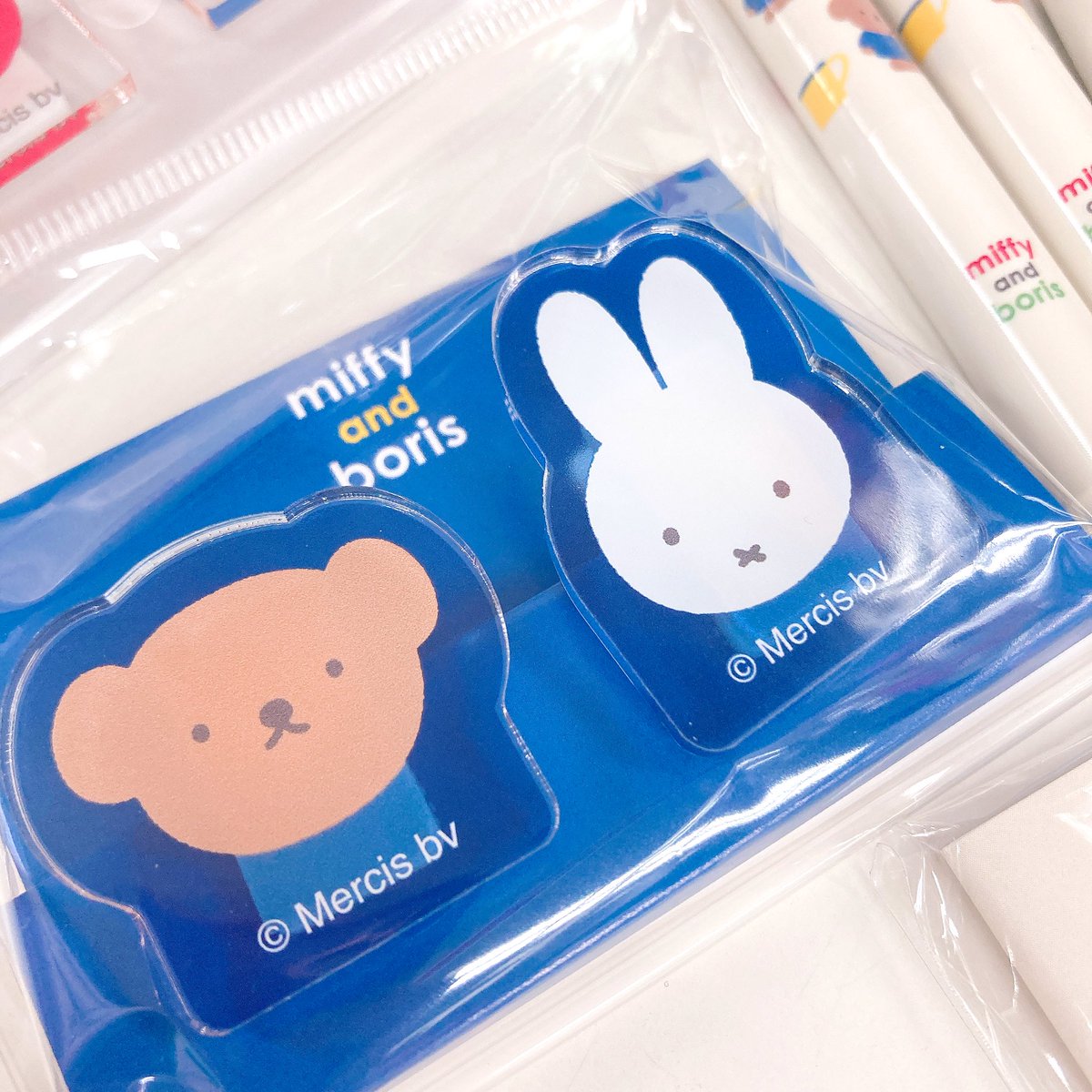 kamimotobungu's tweet image. かわいいっっ🧡
小さなミッフィーとクマのボリスくん✨
長年愛されるのはやっぱりひかめえなお口だからでしょうか…✕🥺?!

 #かみもと文具 #クツワ株式会社 #ミッフィー #ボリス #うさこちゃん  #クマのおとこのこ