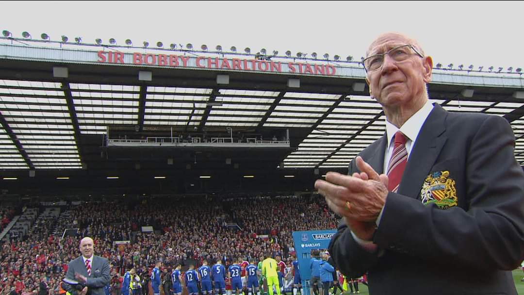 It\s Sir Bobby Charlton\s birthday today! What an absolute icon!   Happy birthday 