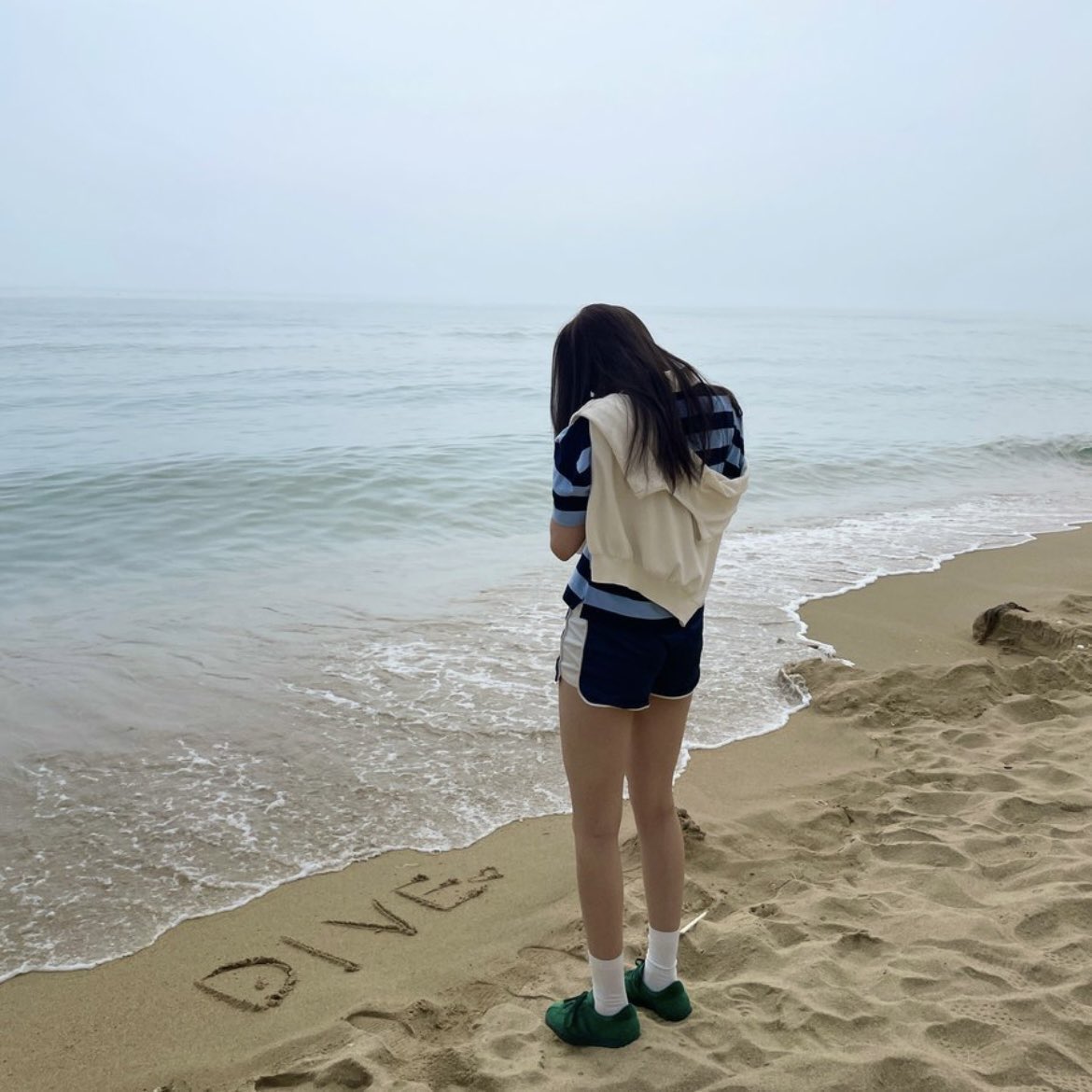 ayjteam's tweet photo. 221011 🪐🐶 https://t.co/wPvHizRnfx