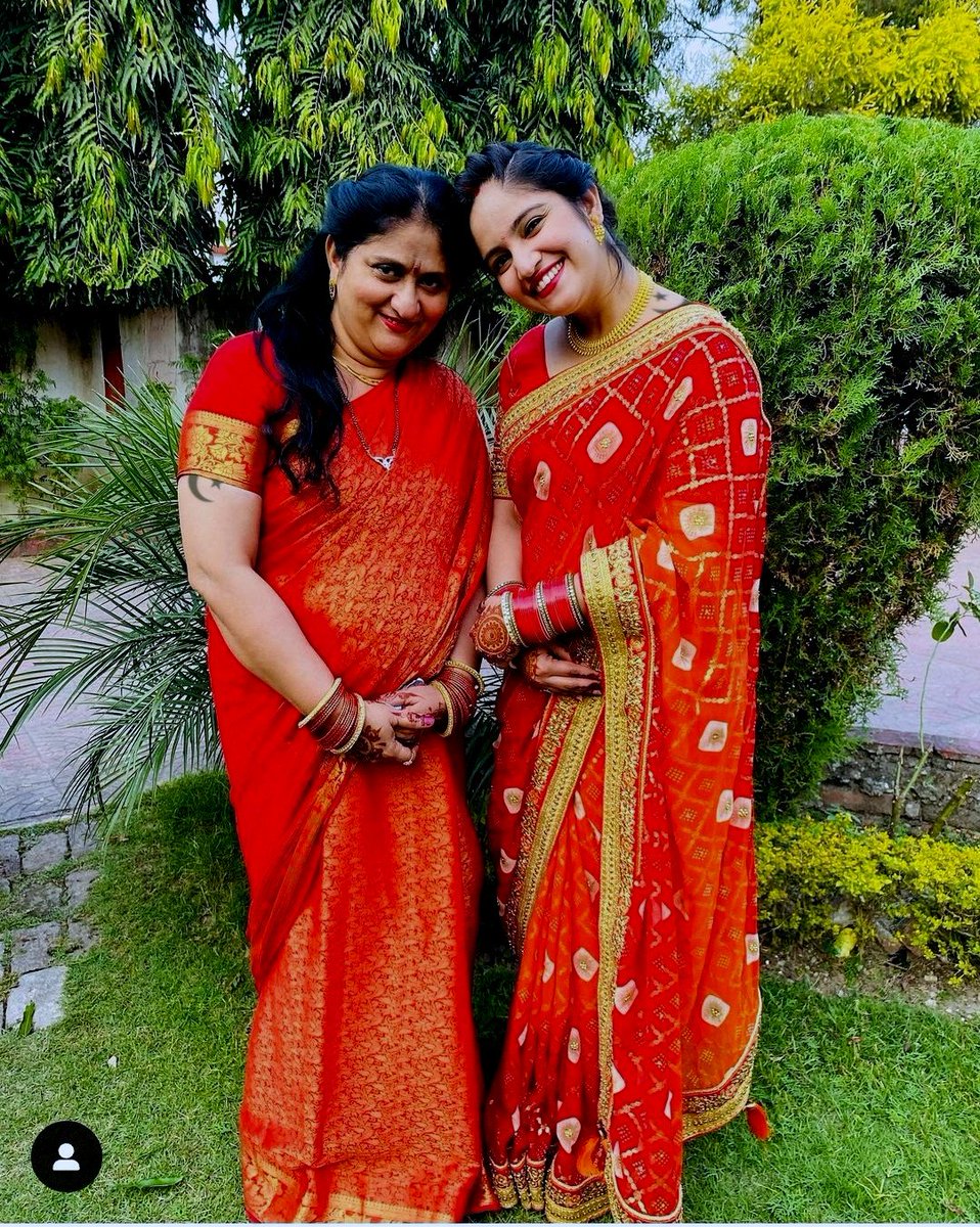 techgyaani888's tweet photo. maa beti dono ko sath me pelta hu meri rakhel hai https://t.co/WeU6ldNLTO