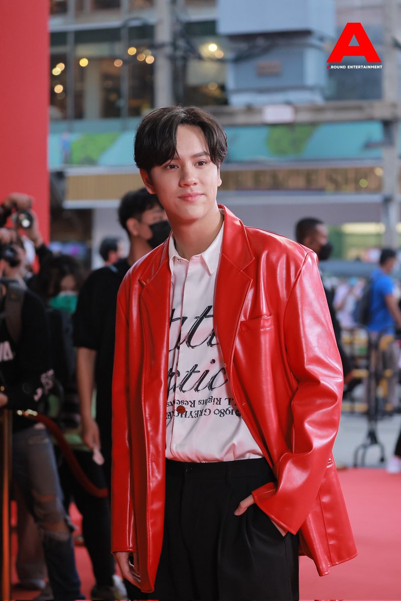 around_ent's tweet photo. "นนน-กรภัทร์" ร่วมเดินพรมแดงในงาน "Netflix ทีไทย ทีมันส์" ยึดสยามสแคว์แถลงข่าว ยกขบวน 6 คอนเทนต์ไทยส่งตรงจากผู้กำกับและทัพนักแสดงมากฝีมือ

#NetflixTeeThaiTeeMun
#mynameisnanon #nanon_korapat https://t.co/431w1UZjgS