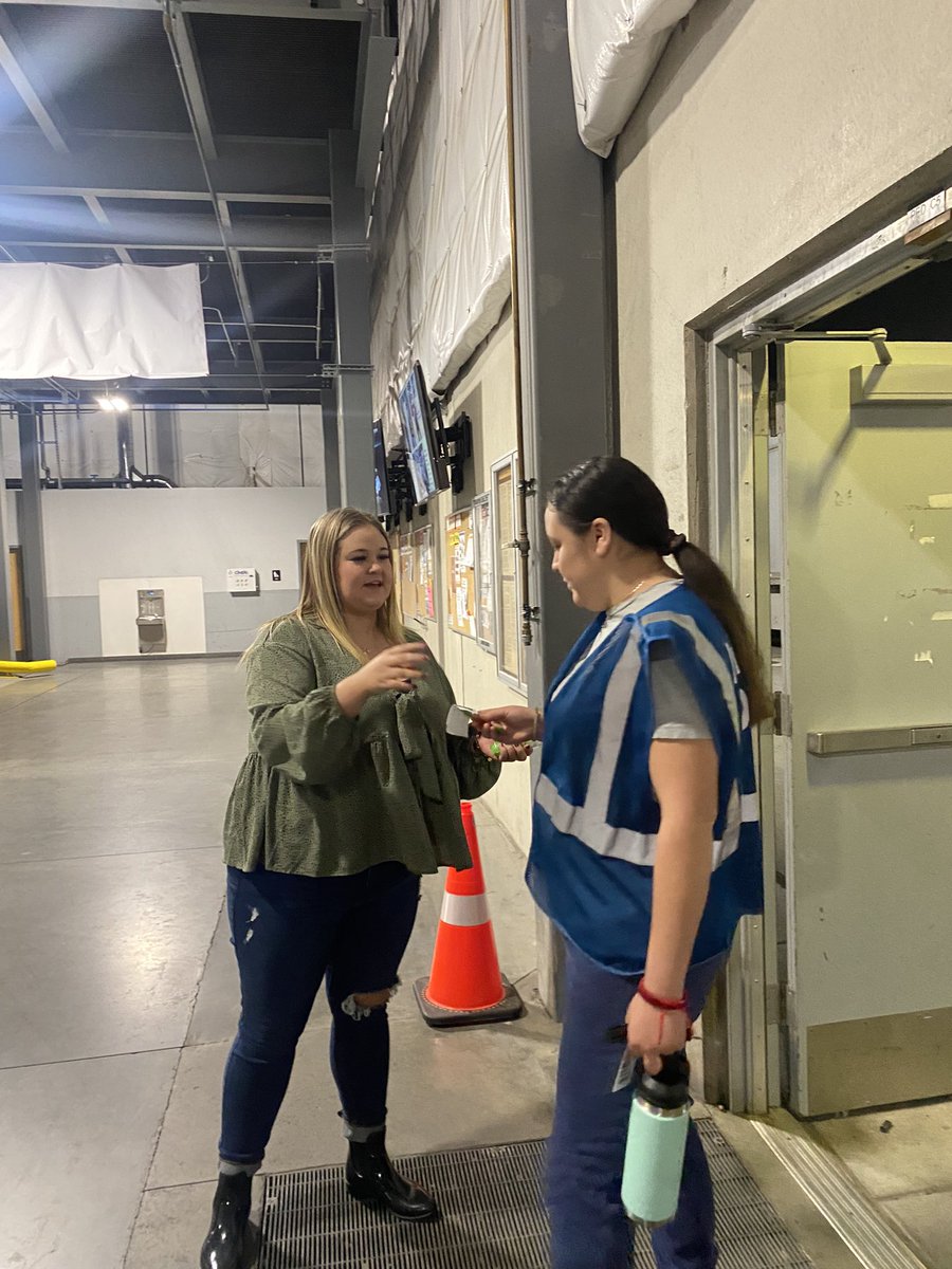 UTLKE_SafetyPreload tweet media