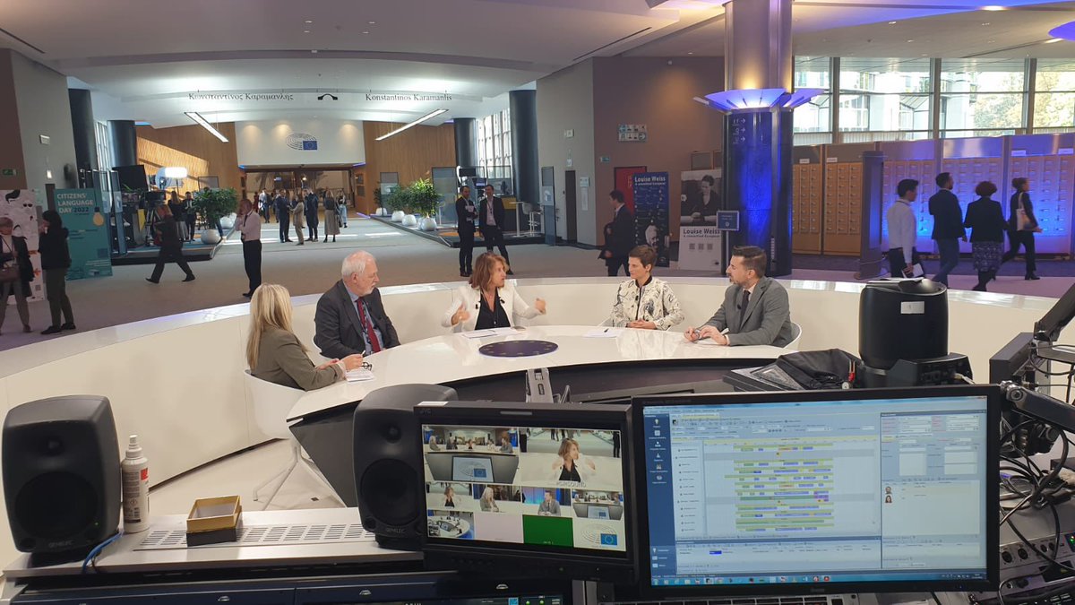 ana_cronista's tweet photo. Nice to be back at @Europarl_EN this morning. Organising a @CPMR_Europe livestream debate from the TV studios! ✨ #EUcomms https://t.co/H7C4iIaiuO