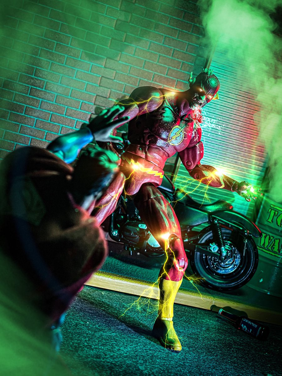 “What’s eating you, Clark?!” #DCComics #DCeased #TheFlash #Superman #McfarlaneToys #McFarlane #DCEssentials #Medicom #Mafex #ZombieFlash #ACTIONFIGURES #ActionFigurePhotography #ToyPhotography #ToyPic_Community @DCComics @theflashmovie @McFarlaneToys1 @MEDICOM_TOY @toypic_tweets