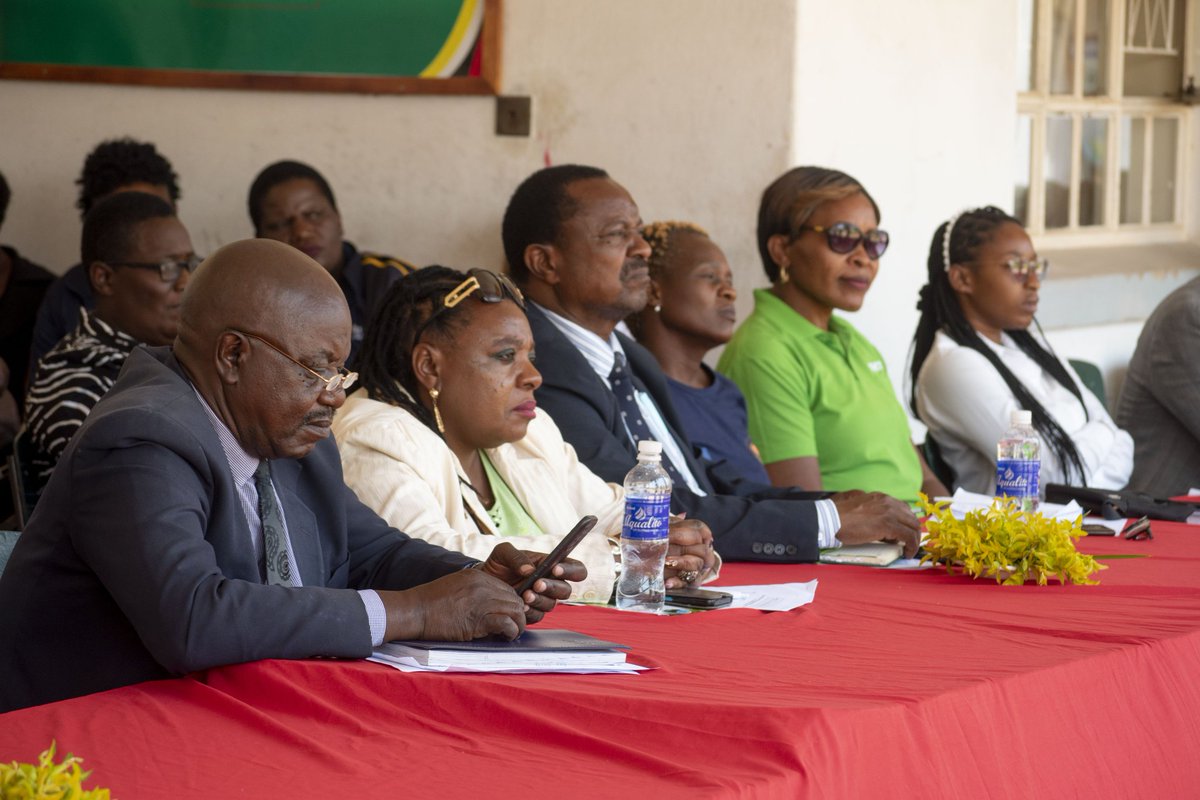 DEMCO Trust in partnership with <a href="/hfkzimbabwe/">Hope for Kids Zimbabwe</a> ,<a href="/MwanaaTrust/">Mwana Trust</a> ,<a href="/zim_Ahead/">Africa AHEAD - Zimbabwe</a> in commemorating Africa day of girl child under the theme "Regai dzive shiri zai harina muto" at Mutare Girls High School.

#InternationDayOfGirlChild