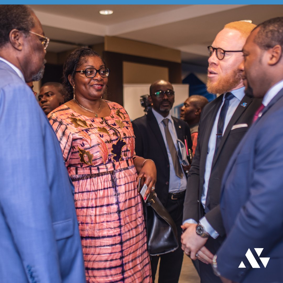 AfricaBright_'s tweet photo. Nous sommes fiers d'avoir participé à la Semaine Internationale des #Investisseurs "CEMAC 2022" qui s'est déroulée du 3 au 5 octobre 2022 au Kristal Palace à Douala, #Cameroun, organisée par la #COSUMAF sous le thème "La résilience de l'investisseur &amp; la finance durable". https://t.co/KRxdwZZhye