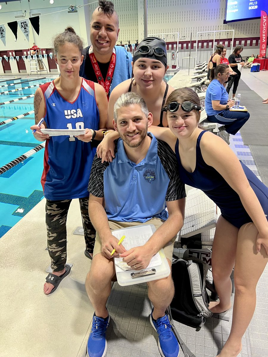 1Heart1Team's tweet photo. First Fall Classic since 2019! Amazing weekend with our Special Olympics family competing against athletes from across the state. #SOTX @SOTexas https://t.co/tT9x3v1Icz