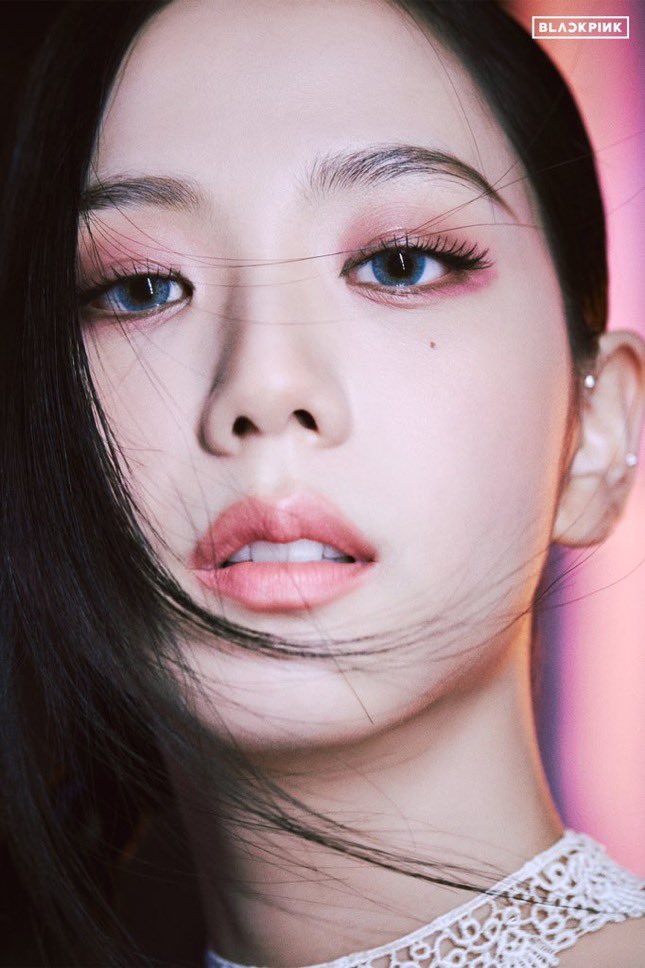 archivejisoo's tweet photo. FACE. https://t.co/RkLf3TEZ1O