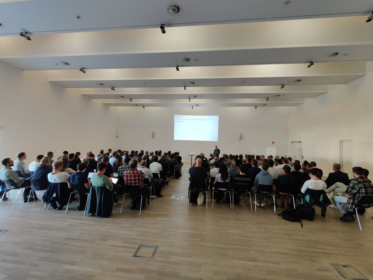 JonathanVerp's tweet image. Full house @datamindsbe in @mrpaulandrew session. Building an Azure data Analytics platform end-to-end #azure #azuradataanalytics #15years #datamindsconnect
