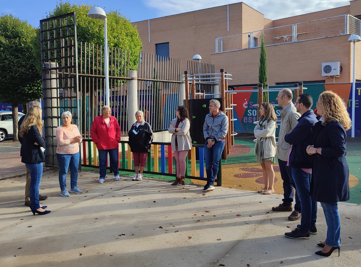 AYTO_CIUDADREAL's tweet photo. EDUSI inaugura la calle Santa María de Alarcos
@EDUSICiudadReal 
Más información en:
https://t.co/VGcDgtRcrM https://t.co/hhpSzbfGYa