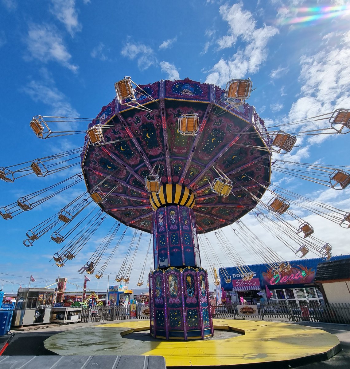 InvolvingPhoto's tweet photo. Photo by Adrian Dixon. 

This photocallout is part of the Involving Everyone project, to share the lives of people with profound and multiple learning disabilities in the North East. Get involved here https://t.co/XFgGSfwsl5 #InvolvingEveryonePhoto #fairground #bluesky #photo https://t.co/KBfpAFSA0E