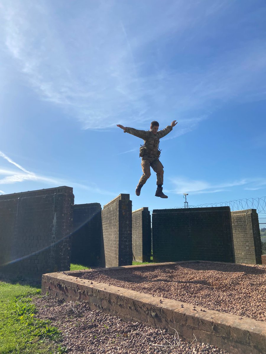 CommandoTRG's tweet photo. 324a Troop & the Reserve Forces completing their Tarzan assault course this morning.
Well done everyone, one more test to go!
#Commando #Greenberet #Commandofamily https://t.co/7BgYw9FNTZ