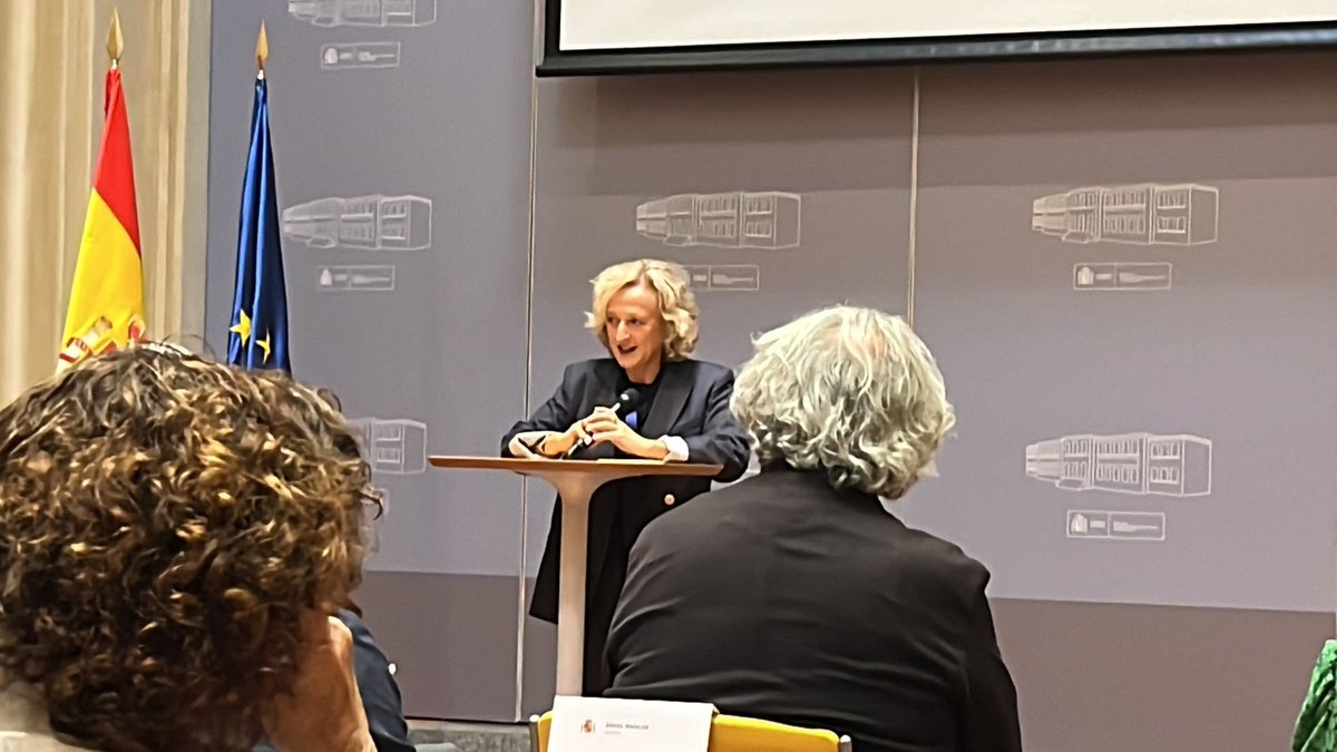 <a href="/joseluisescriva/">José Luis Escrivá</a> ha inaugurado en el <a href="/inclusiongob/">Ministerio Inclusión Seguridad Social Migraciones</a> la tercera exposición en la Sala de Tránsito: la obra fotográfica de <a href="/_angelmarcos/">Ángel Marcos</a> 'Soñar, partir, llegar', para conectar con la sociedad a través del arte y "transmitir de una manera más emocional los valores de este ministerio"