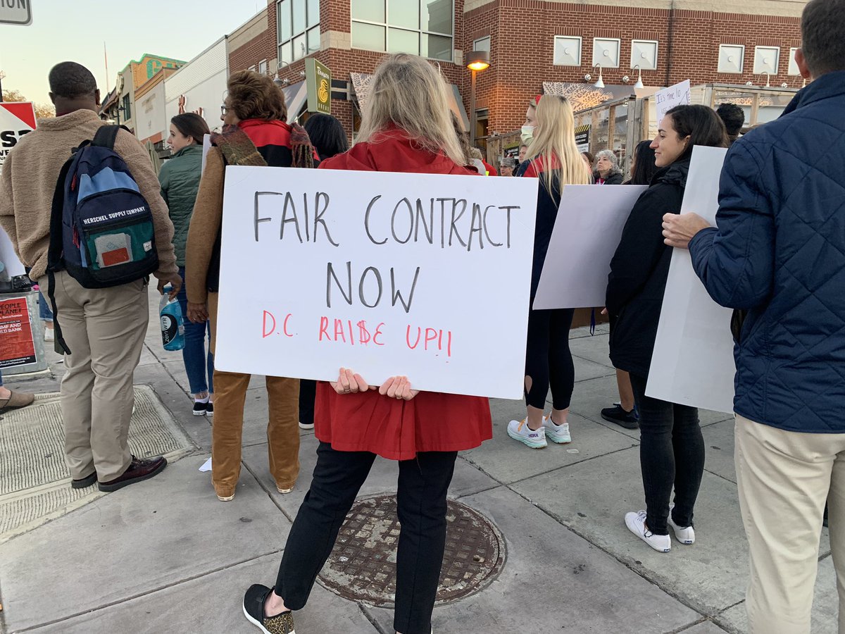 WTUTeacher's tweet photo. We’re out here at the Tenleytown metro station rallying for a #FairContractNow! https://t.co/vK4xKZw4BV
