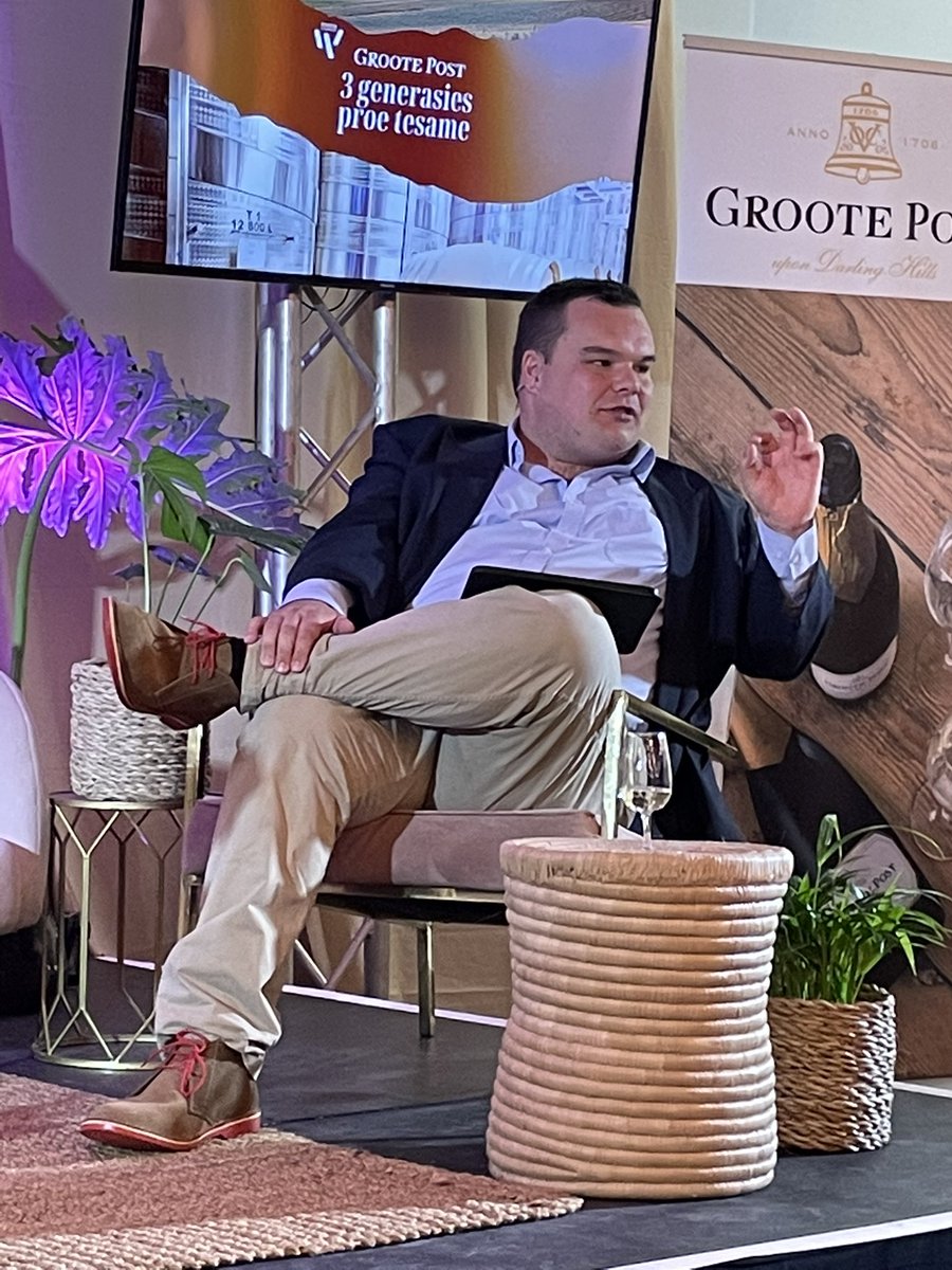 winecoza's tweet photo. Winning the Allan Mullins Best Rose 🌹 at @RoseRocksSA @GrootePost @Woordfees is a huge achievement and honour #roserocks ‘as light as possible’ is instruction from Nick to winemaker Lucas #pinotnoir https://t.co/Fzd2owDkBl