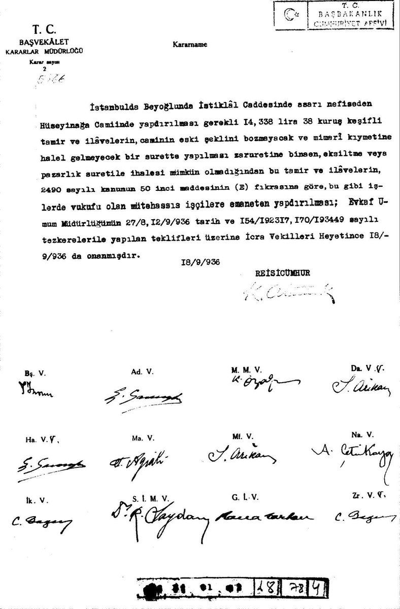 Vahdettin zamanında işgal güçlerine satılan bir çok cami gibi Beyoğlu Ağa Cami'de Lefter adlı bir Rum'a satılmıştı. 

Atatürk geri alınan o camiyi tamir ettirdi.(1936)

Caminin kapısına “Yurttaş dününü unutma, bugünü iyi anlarsın!" yazısı asıldı. 

İşte belgesi: