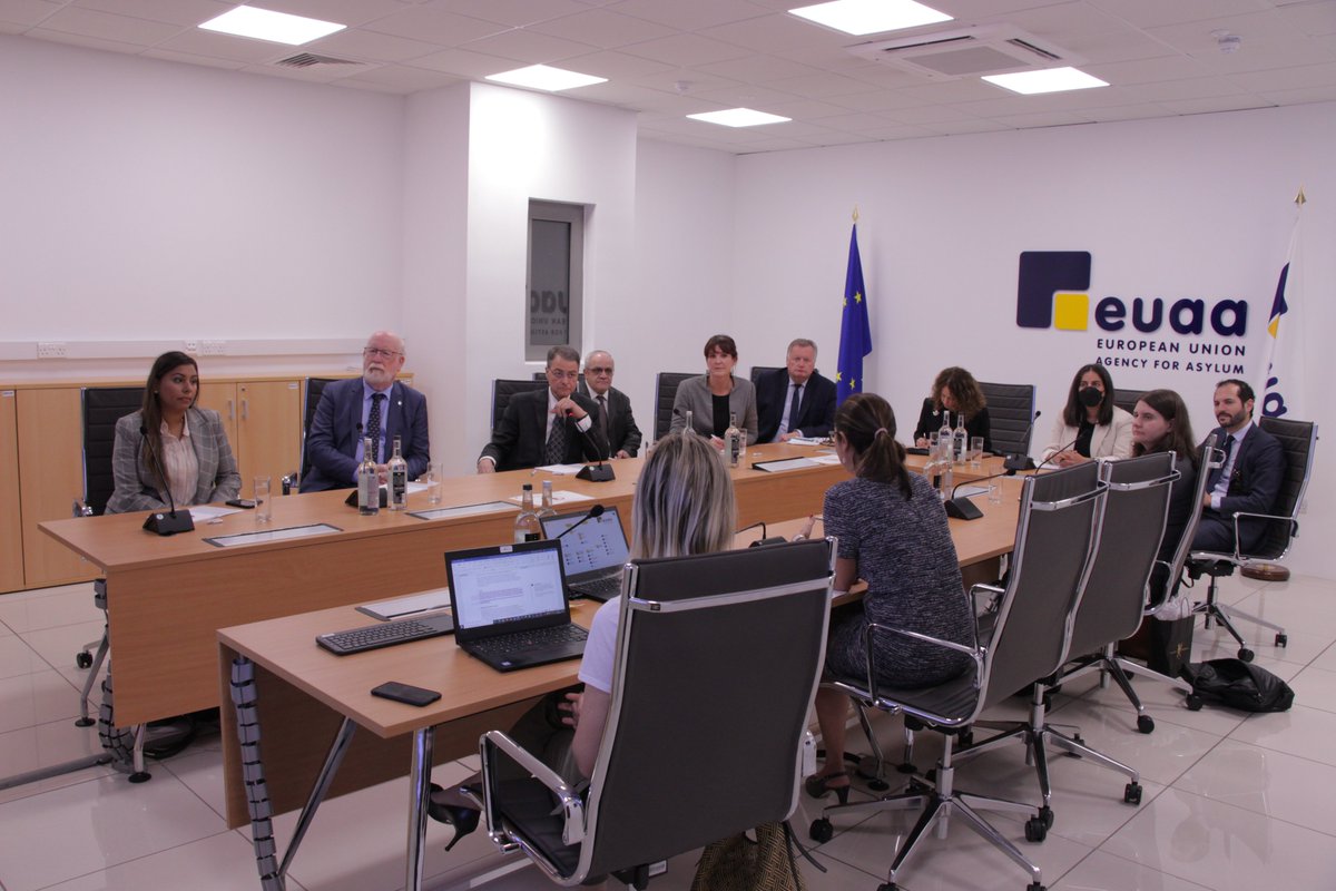 EUAsylumAgency's tweet image. It was a pleasure to welcome the 🇨🇦 @HoCSpeaker @AnthonyRota &amp;amp; his delegation to #EUAA's HQ.

We briefed them on our work, incl. the Agency's support to EU Member States in implementing 🇪🇺 #TemporaryProtection to provide safety &amp;amp; protection to 🇺🇦 fleeing 🇷🇺 invasion of #Ukraine.