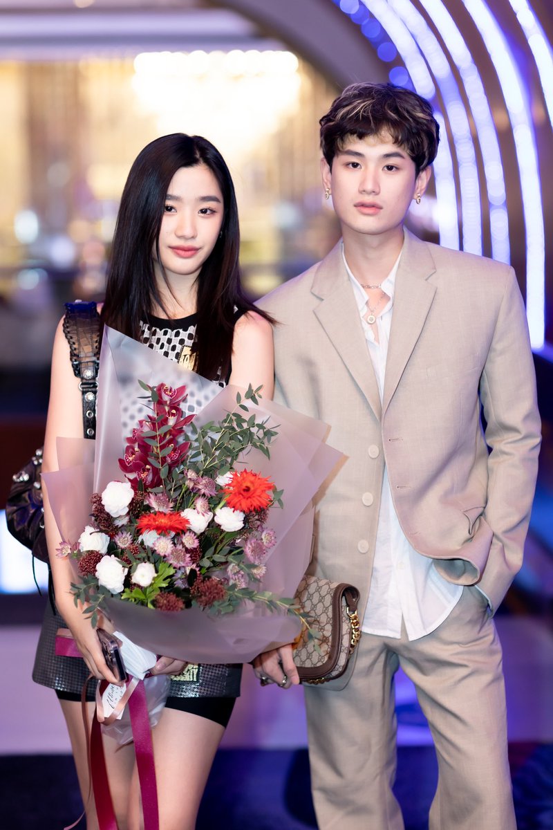 tontawan_t's tweet photo. งานคู่ก็รับค่ะะ จ้างได้ค่ะๆๆๆๆ555555 https://t.co/npFX1hnKuQ