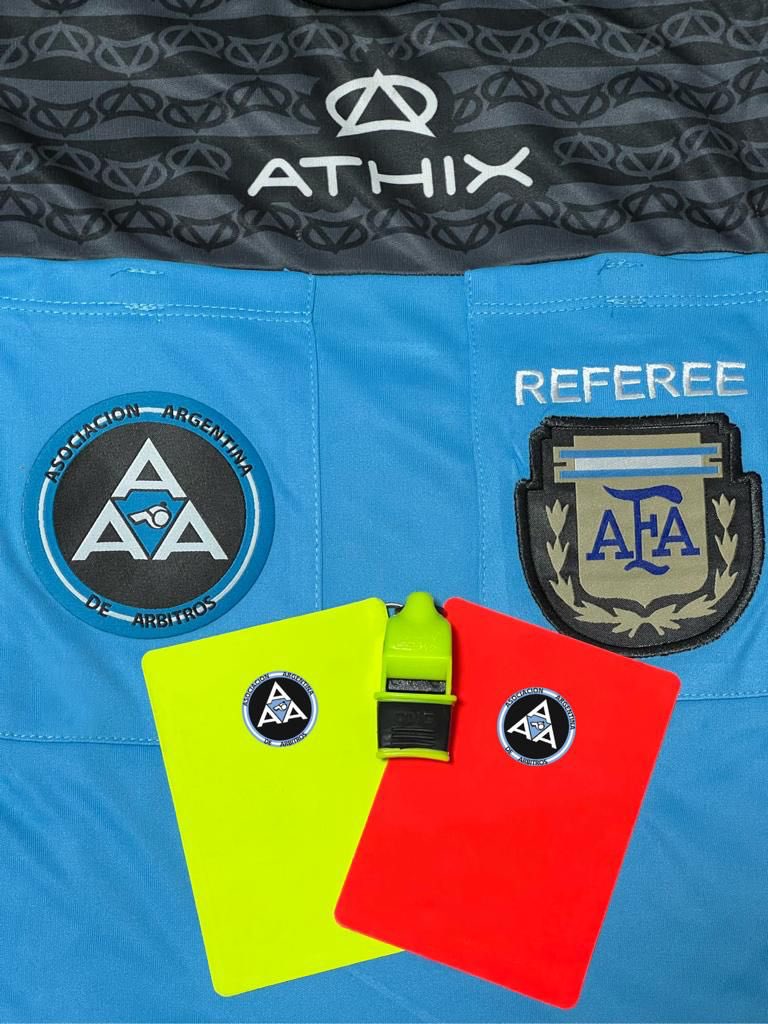 aaaprensa's tweet photo. 🎉 ¡ Feliz Día Internacional del Arbitraje !
⠀⠀⠀⠀⠀⠀⠀⠀⠀
Saludamos a colegas de todo el mundo 🌎 y sobre todo en Argentina 🇦🇷, que eligen y ejercen con pasión esta hermosa profesión. https://t.co/DogEXwNapD